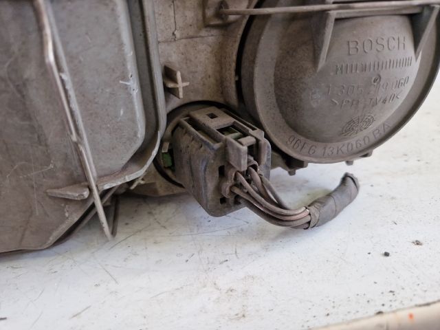 bontott FORD FIESTA IV Jobb Fényszóró