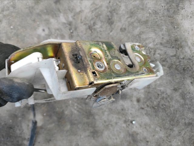 bontott FORD FIESTA IV Jobb hátsó Ajtózár