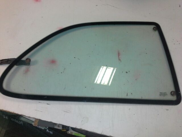 bontott FORD FIESTA IV Jobb hátsó Fixüveg (Ajtóban)