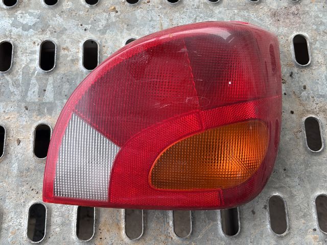 bontott FORD FIESTA IV Jobb Hátsó Lámpa