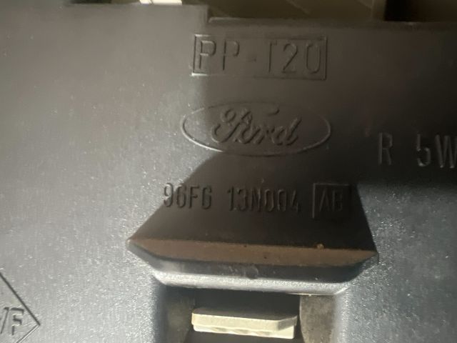 bontott FORD FIESTA IV Jobb Hátsó Lámpa