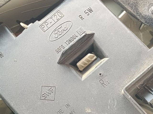 bontott FORD FIESTA IV Jobb Hátsó Lámpa