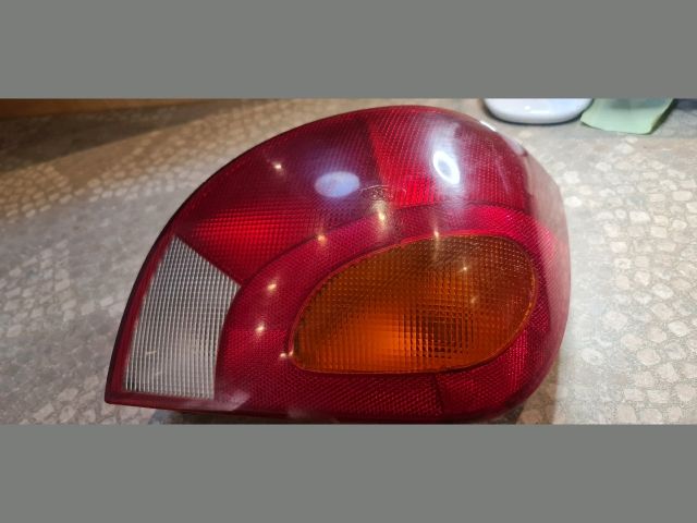 bontott FORD FIESTA IV Jobb Hátsó Lámpa