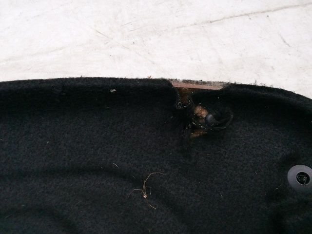 bontott FORD FIESTA IV Kalaptartó