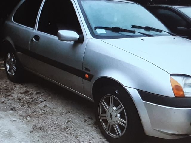 bontott FORD FIESTA IV Kalaptartó