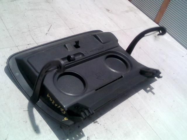 bontott FORD FIESTA IV Kesztyűtartó Ajtó