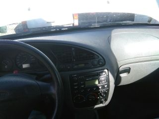 bontott FORD FIESTA IV Kesztyűtartó Ajtó