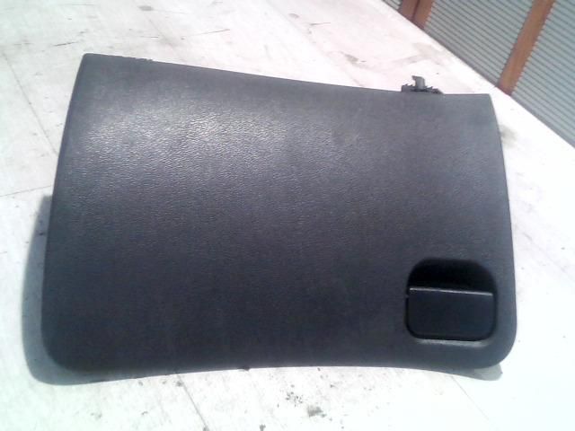 bontott FORD FIESTA IV Kesztyűtartó Ajtó