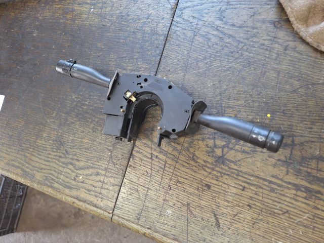 bontott FORD FIESTA IV Komplett Kormánykapcsoló (Bajuszkapcsoló)