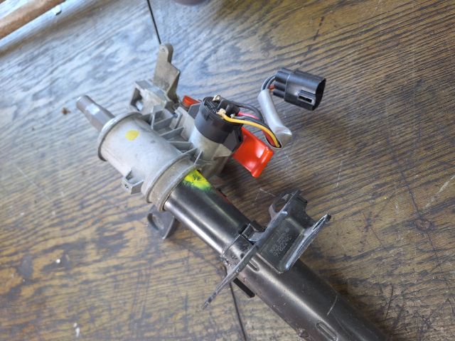 bontott FORD FIESTA IV Kormányoszlop