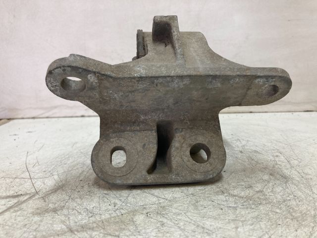 bontott FORD FIESTA IV Motor Tartó Bak (Fém)