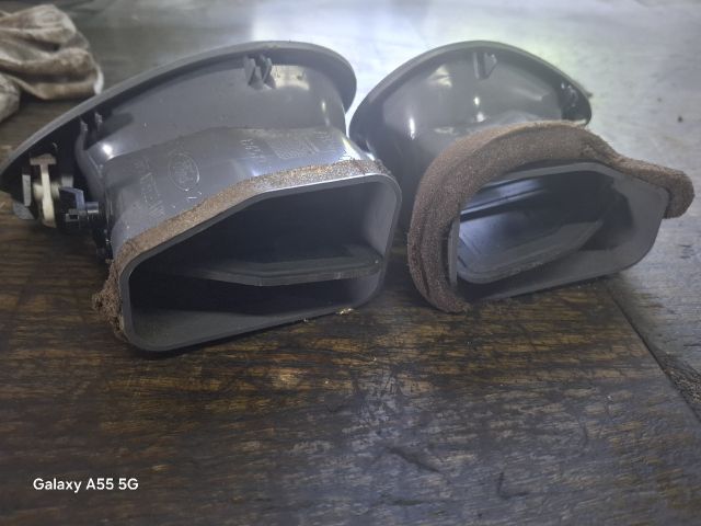 bontott FORD FIESTA IV Szellőző Szett