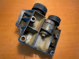 bontott FORD FIESTA IV Szíjfeszítő Görgő