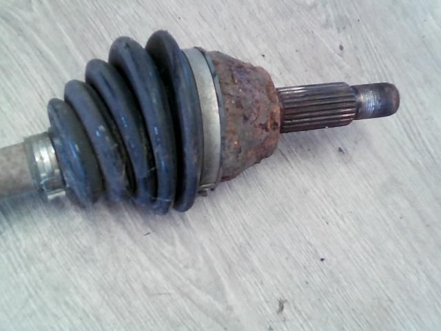 bontott FORD FIESTA V Bal Féltengely