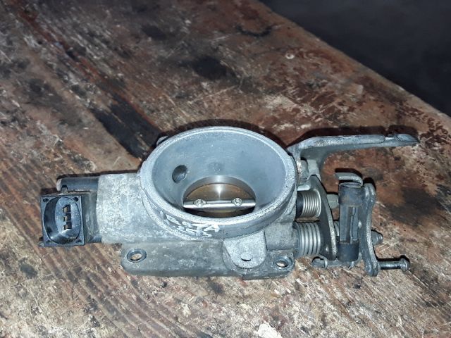 bontott FORD FIESTA V Fojtószelep (Mechanikus)