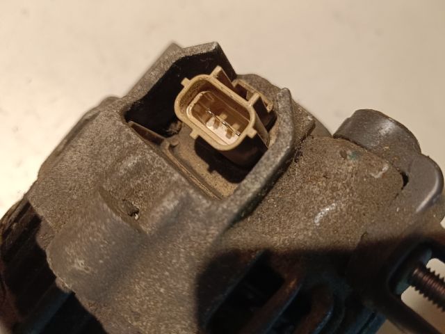 bontott FORD FIESTA V Generátor