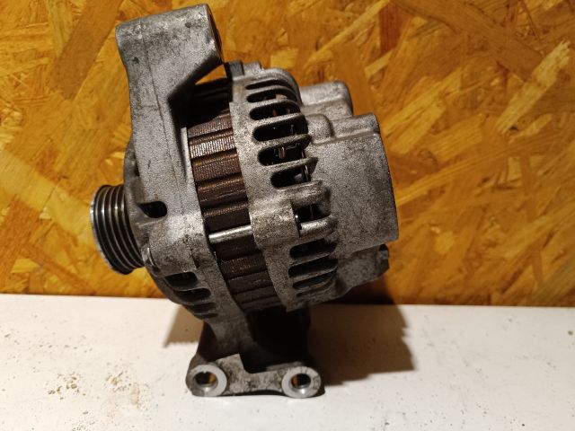 bontott FORD FIESTA V Generátor