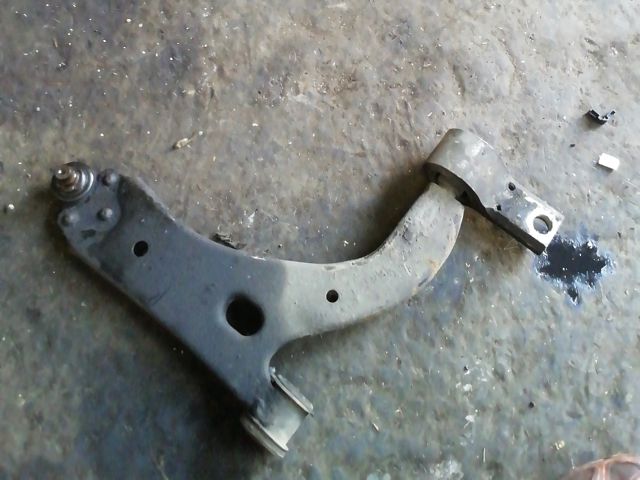 bontott FORD FIESTA V Jobb első Lengőkar