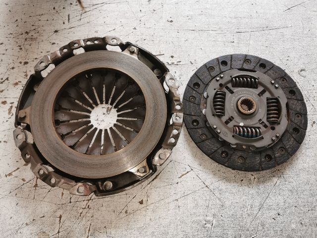 bontott FORD FIESTA V Kuplung Szett (Szerkezet, Tárcsa)