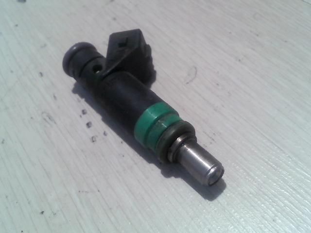 bontott FORD FIESTA V Porlasztó (1 db)