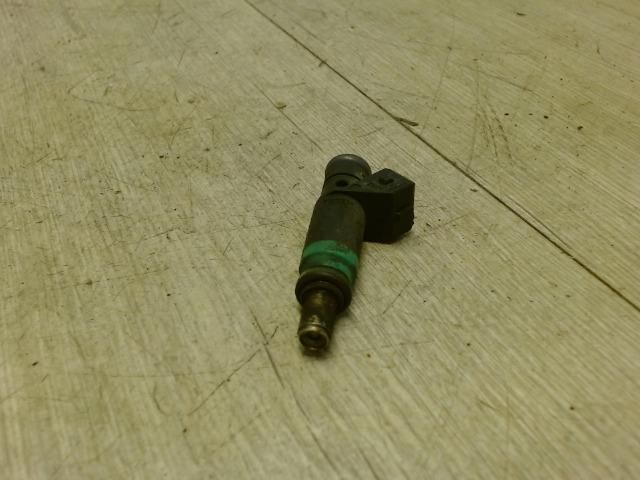 bontott FORD FIESTA V Porlasztó (1 db)