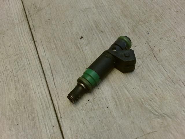 bontott FORD FIESTA V Porlasztó (1 db)