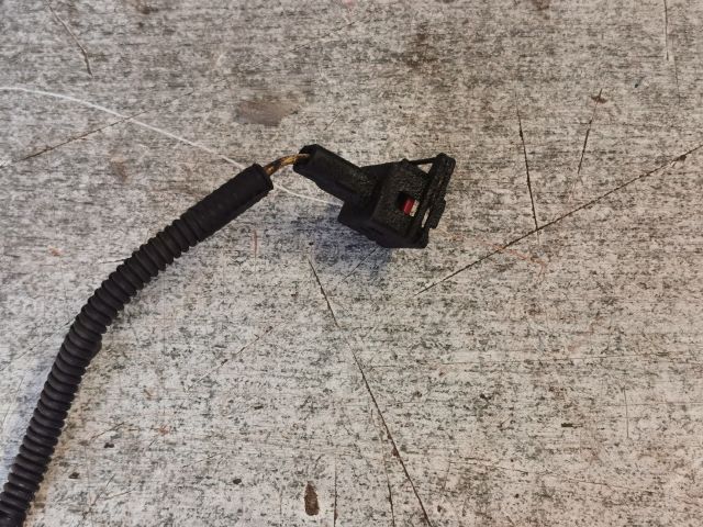 bontott FORD FIESTA V Porlasztó Sor / Híd