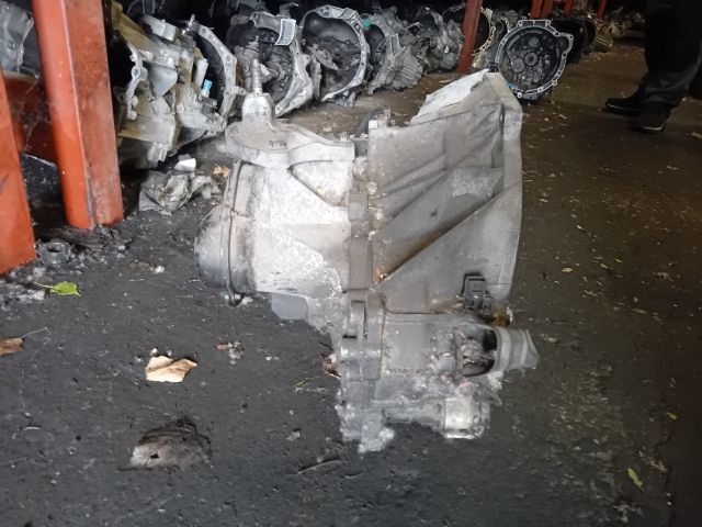 bontott FORD FIESTA V Váltó (Mechanikus)