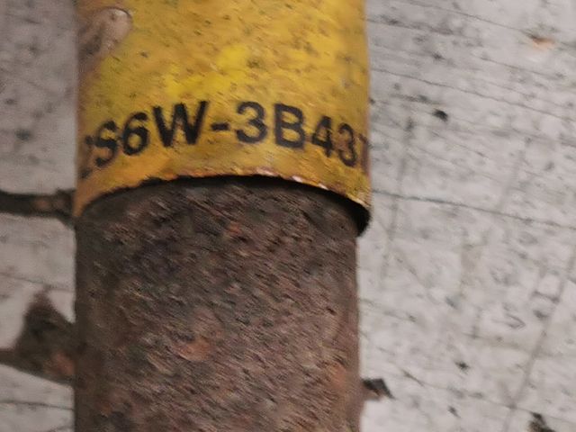 bontott FORD FIESTA V Bal Féltengely