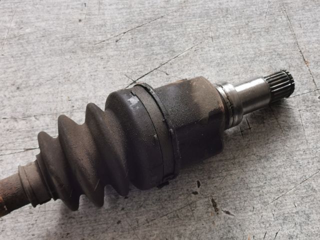 bontott FORD FIESTA V Bal Féltengely