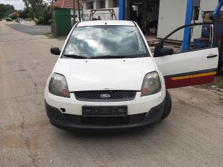 bontott FORD FIESTA V Biztosítéktábla Motortér