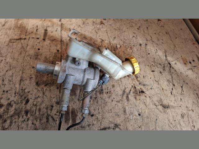 bontott FORD FIESTA V Főfékhenger