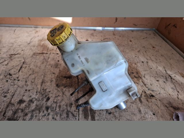 bontott FORD FIESTA V Főfékhenger