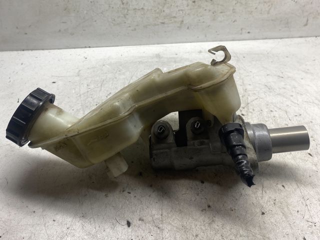 bontott FORD FIESTA V Főfékhenger