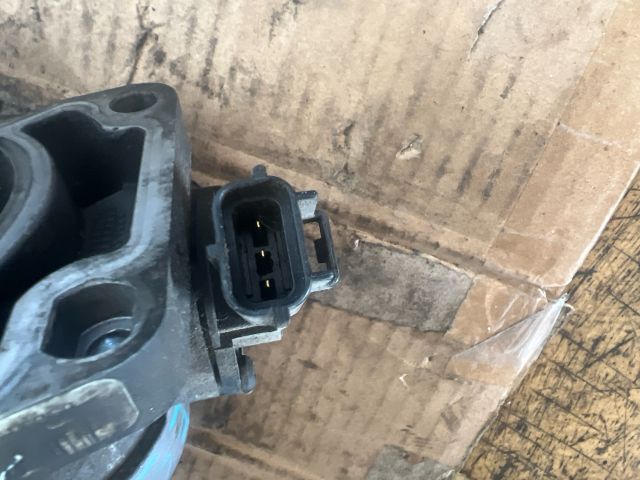 bontott FORD FIESTA V Fojtószelep (Mechanikus)