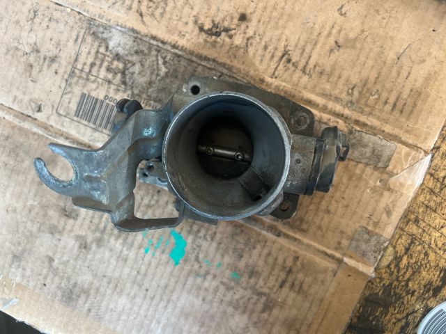 bontott FORD FIESTA V Fojtószelep (Mechanikus)