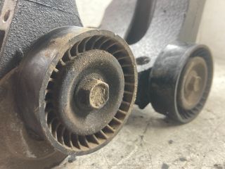 bontott FORD FIESTA V Generátor Tartó Bak