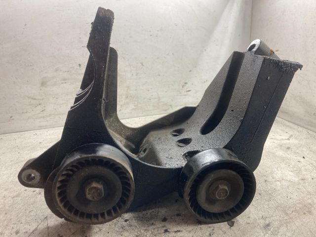 bontott FORD FIESTA V Generátor Tartó Bak