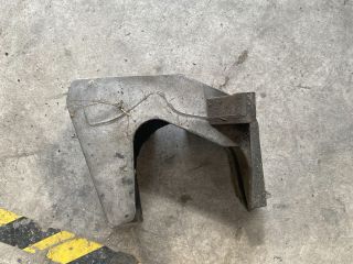 bontott FORD FIESTA V Generátor Tartó Bak