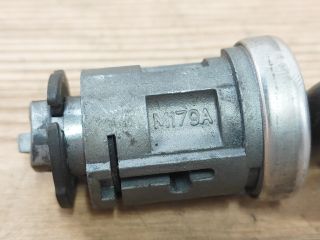 bontott FORD FIESTA V Gyújtáskapcsoló