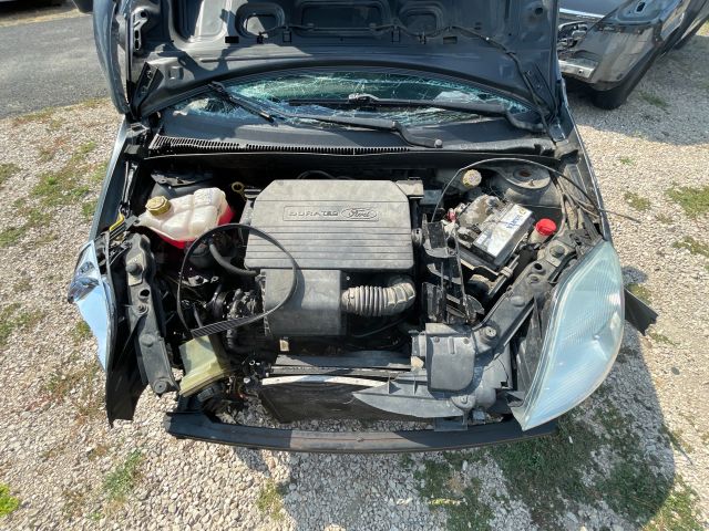 bontott FORD FIESTA V Jobb első Féknyereg Munkahengerrel