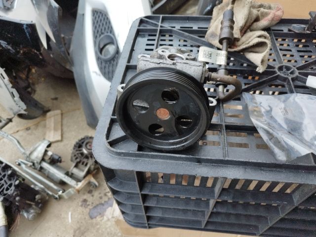 bontott FORD FIESTA V Kormányszervó Motor (Hidraulikus)