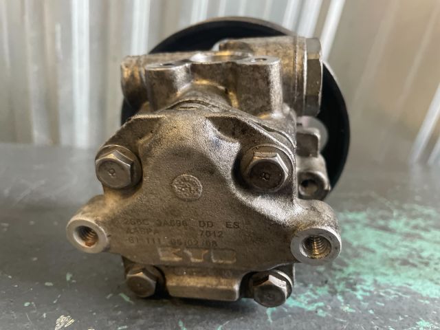 bontott FORD FIESTA V Kormányszervó Motor (Hidraulikus)