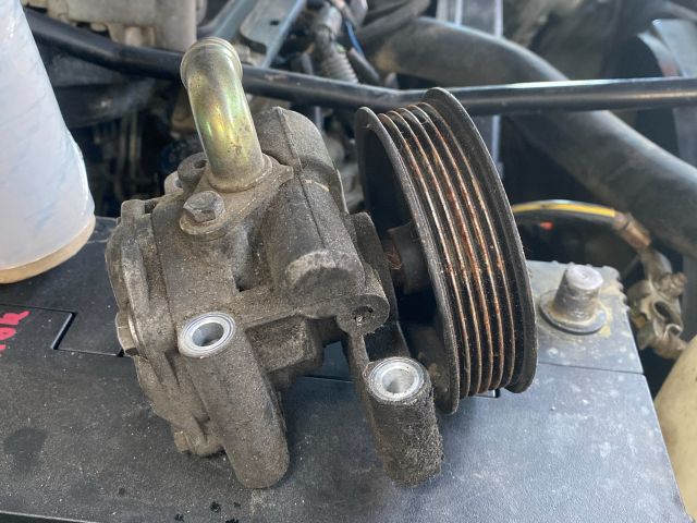 bontott FORD FIESTA V Kormányszervó Motor (Hidraulikus)