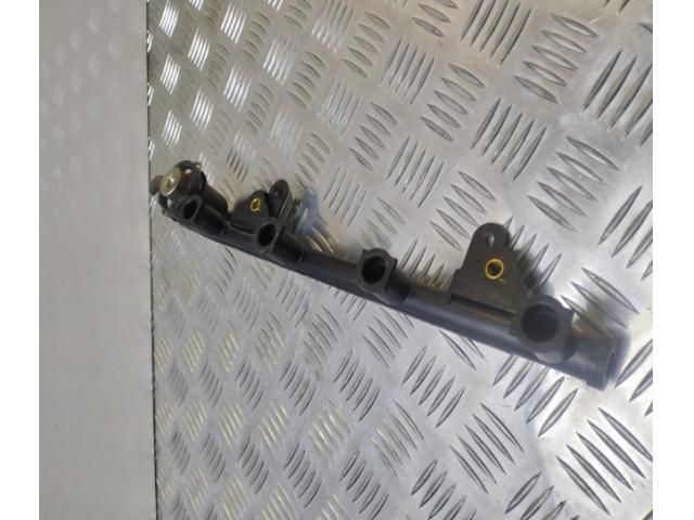 bontott FORD FIESTA V Közösnyomócső