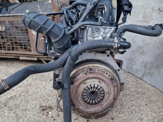 bontott FORD FIESTA V Motor (Fűzött blokk hengerfejjel)