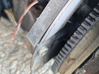 bontott FORD FIESTA V Motor (Fűzött blokk hengerfejjel)