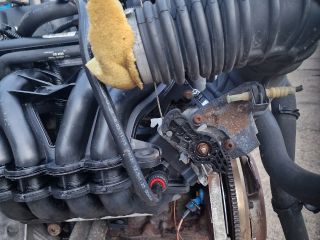 bontott FORD FIESTA V Motor (Fűzött blokk hengerfejjel)