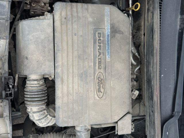 bontott FORD FIESTA V Motor (Fűzött blokk hengerfejjel)