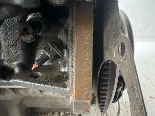 bontott FORD FIESTA V Motor (Fűzött blokk hengerfejjel)